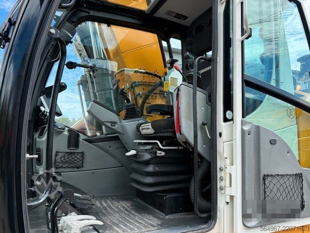 Jentolak rantai LIEBHERR R920 Compact LC Kettenbagger