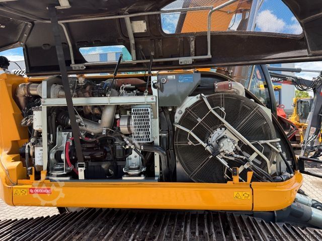 Jentolak rantai LIEBHERR R920 Compact LC Kettenbagger
