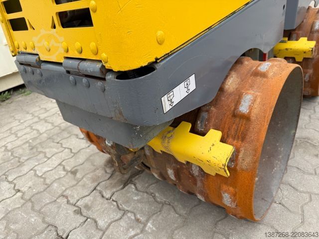 รถบดถังเดียว WACKER Neuson RT82-SC3 / 2015 BJ / 516 H / Remote
