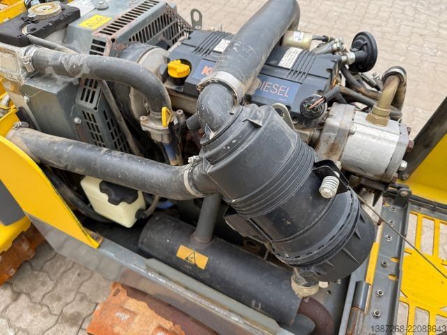 รถบดถังเดียว WACKER Neuson RT82-SC3 / 2015 BJ / 516 H / Remote