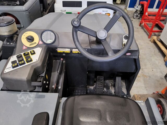 存储技术 Kärcher Kehrmaschine KM 130/300 RLPG