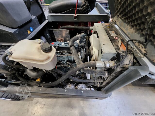 存储技术 Kärcher Kehrmaschine KM 130/300 RLPG