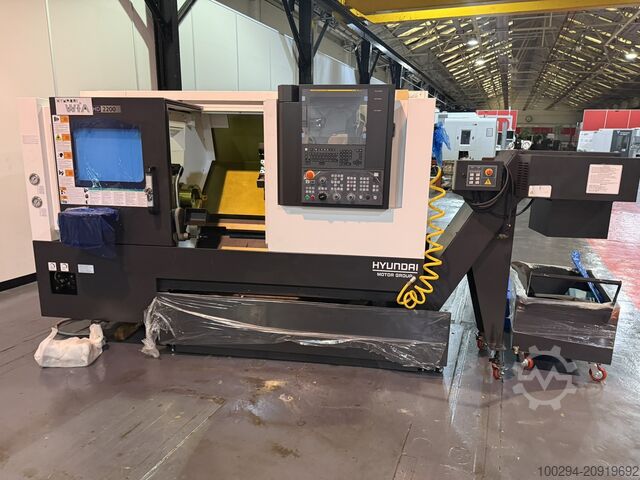 Máy tiện CNC Hyundai Wia HD2200