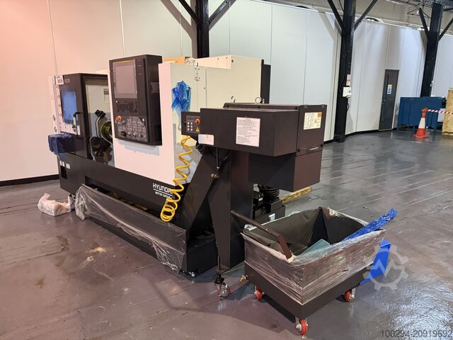 Máy tiện CNC Hyundai Wia HD2200