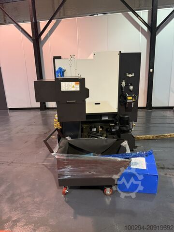 Máy tiện CNC Hyundai Wia HD2200