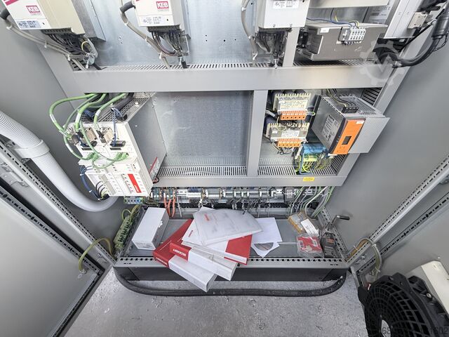 Elumatec centar za obradu PVC profila. ELUMATEC SBZ 608