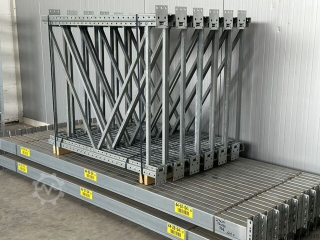 Система паллетных стеллажей Многоярусные стеллажи Dexion P 90 / 29,99 lfm. / St: 1.500x1.100 / Tr.: 2.900 mm