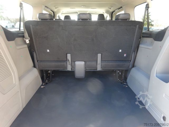 미니버스 FORD Transit Custom L2 Trail 4x4 Kombi AHK Matrix 360