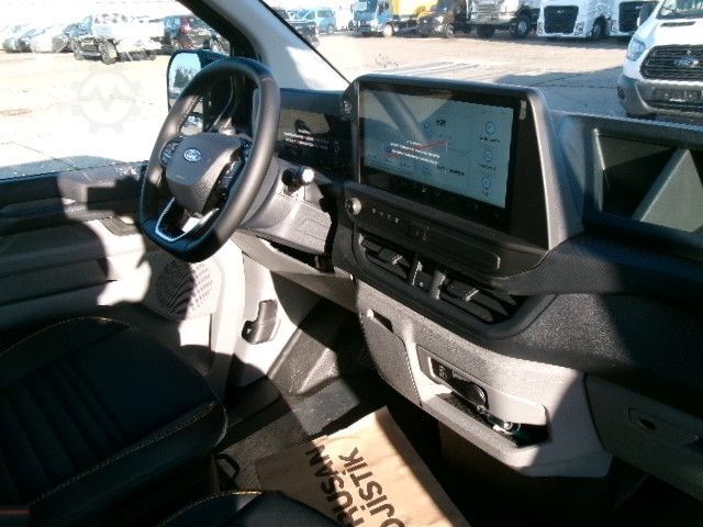 Mikroautobuss FORD Transit Custom 320L1 Trail 100kW AWD AHK 2xS.Tür