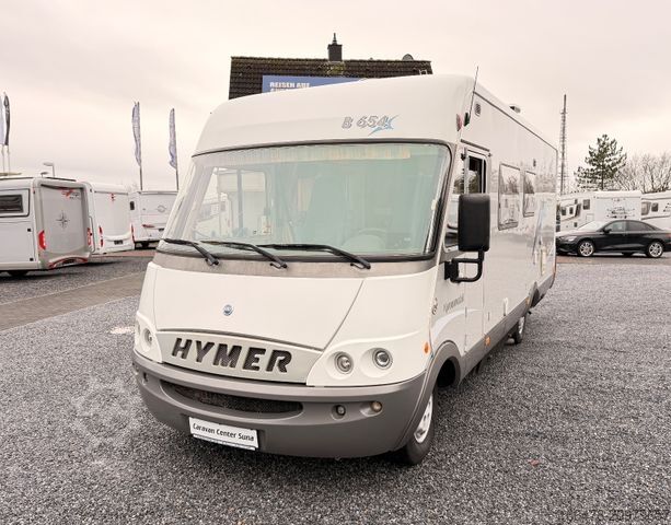 एकीकृत कैंपर HYMER/ERIBA B 654 *Festbett-Hubbett-Automatik-2xKlima*