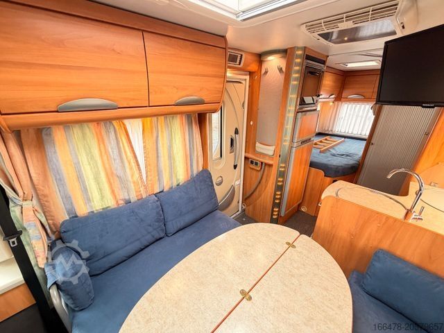 एकीकृत कैंपर HYMER/ERIBA B 654 *Festbett-Hubbett-Automatik-2xKlima*