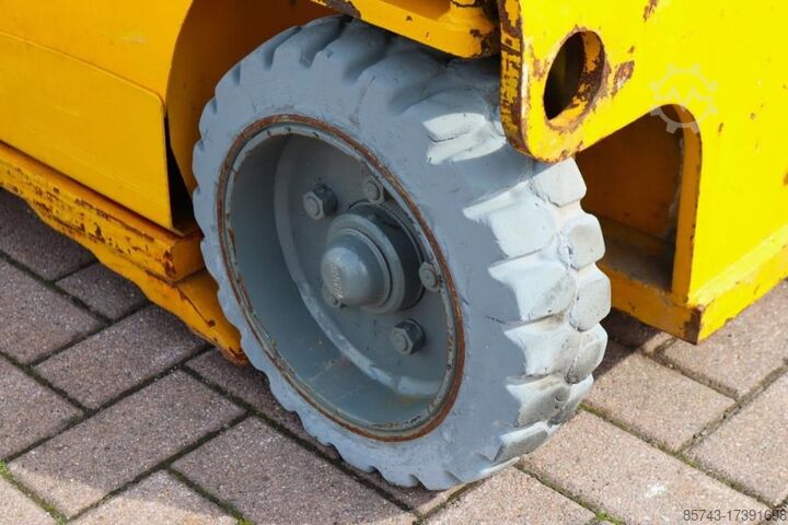 굴절식 텔레스코픽 작업 플랫폼 Haulotte Star 10AC As- Is, Electric, 10m Working Height, 3m