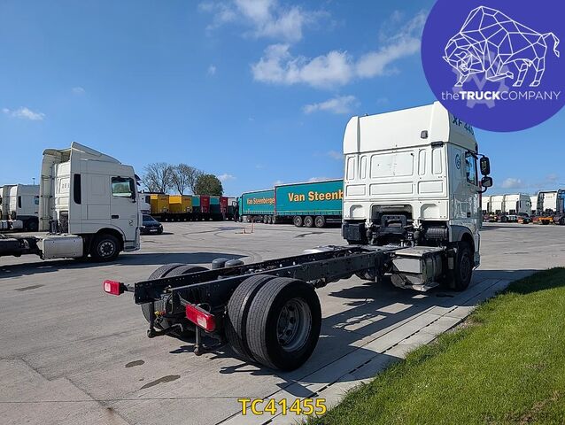 带驾驶室的底盘 DAF XF 440