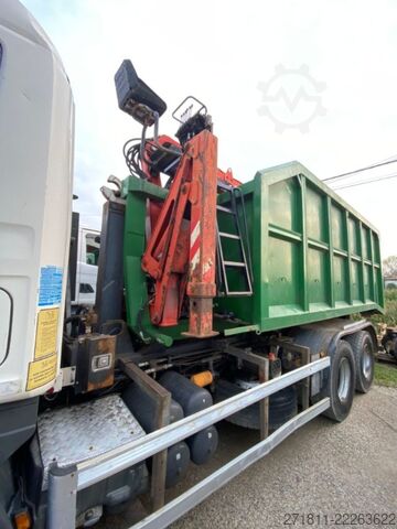 Thùng chứa roll-off  CONTAINER SCARRABILE USATO A CIELO APERTO CON GRU