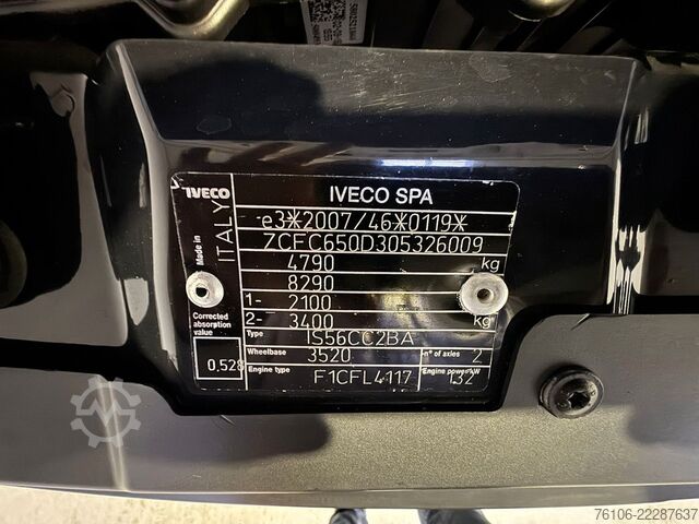 Komercijalno vozilo sa visokim krovom IVECO Daily 50C18 Kastenwagen *Navi*Ahk**