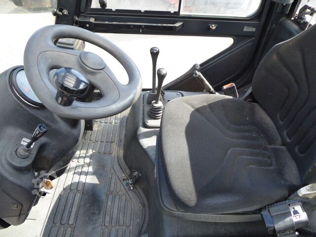 Stivuitor electric cu 4 roți Linde E40P