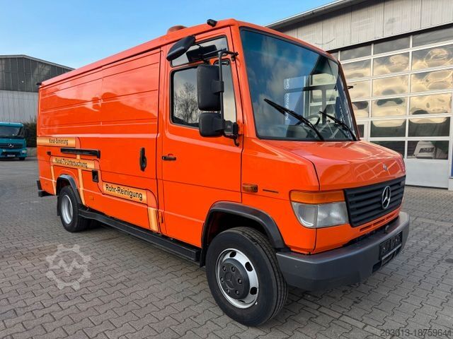 Вакуум цистерна камион MERCEDES-BENZ Vario 818D Kanalreiniger Rockstroh Drain Jet 100