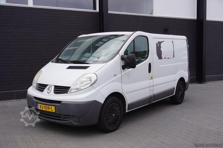 Carrinha de tejadilho alto Renault Trafic 2.0 dCi T29 | Airco | Trekhaken | €2.950...