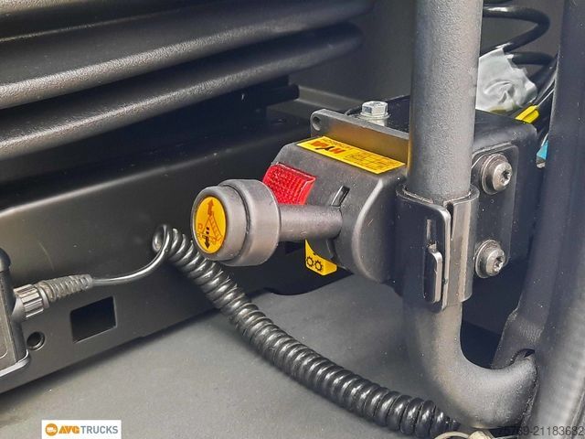 Tracteur routier standard SCANIA R 460 2-Kreis-Kipphyd Retarder Standklima 2xTank