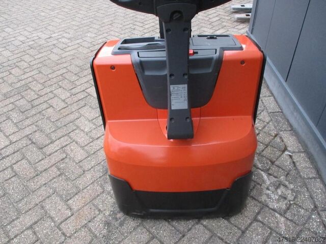Hochhubwagen BT SWE 080L
