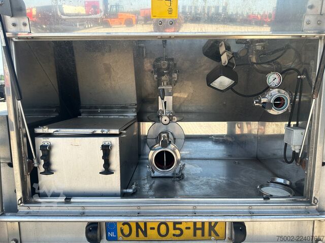 Lebensmitteltanker Van Hool FOOD / RVS chassis / empty weight: 5.860kg / 29...