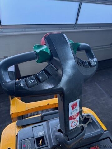 Palletstapelaars Jungheinrich ERD 220 -> Batterie aus 2019!