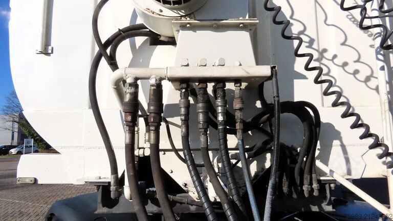 Silo DAF XF 480 RETARDER + TSCI auger year 2011, 8 comp ...