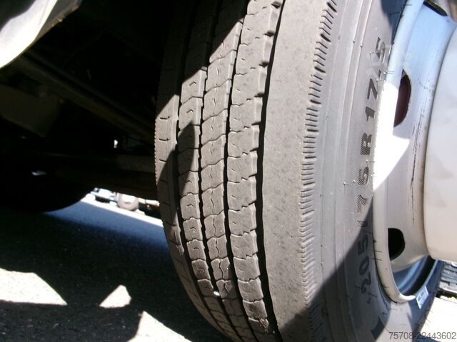شاحنة مشروبات FUSO Canter 9C18*LBW*3,3 to NL*2x AHK*Automatik*Klima