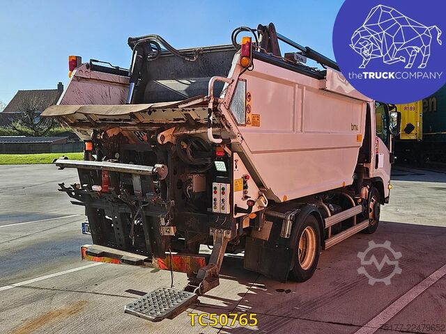 Refuse collection vehicle Isuzu CON