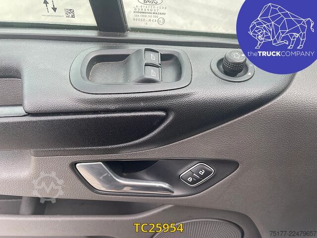 Passenger transportation Ford Transit CUSTOM 2.0 TDCI - 9 SEATS - AUTOMATIC -...
