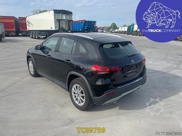 Mercedes-Benz GLA 200 D Mercedes-Benz GLA 200 D