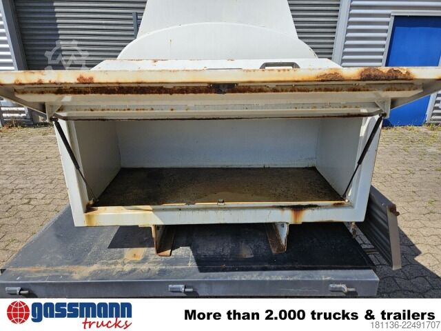 Camión cisterna  Wassertank 2800L
