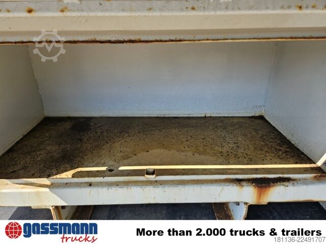 Camión cisterna  Wassertank 2800L