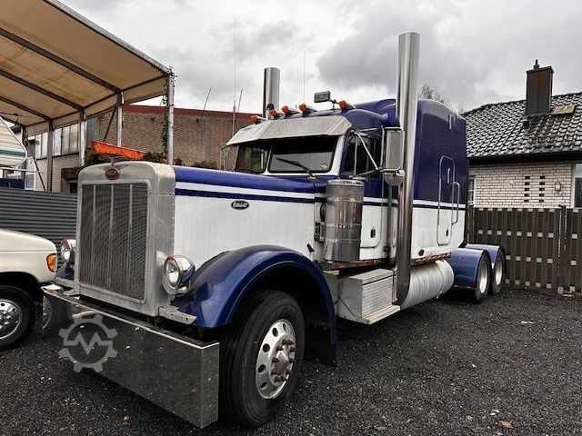 Used Peterbilt 359 on Machineseeker