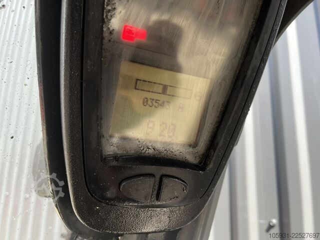 Forklift listrik 3 roda Linde E12-02