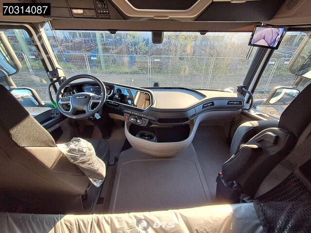 Standardni tegljač DAF XG 530 6X2 FTG - MX + Navi + VA 8t Parabel