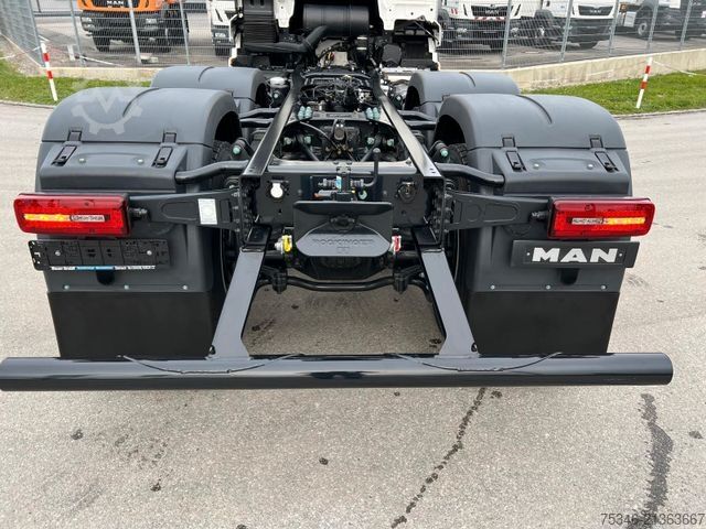 Samochód do zadań specjalnych MAN TGS 33.510 BB 6x4 CH/RS 3,30 m/59 to./NA/AHK/Neu