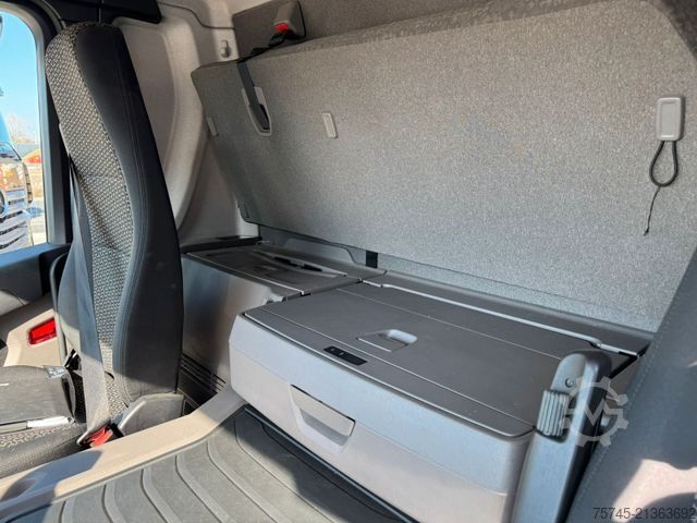 Tractor estándar SCANIA P 450 * RETARDER * FLACHDACH * STANDHEIZUNG *3 X