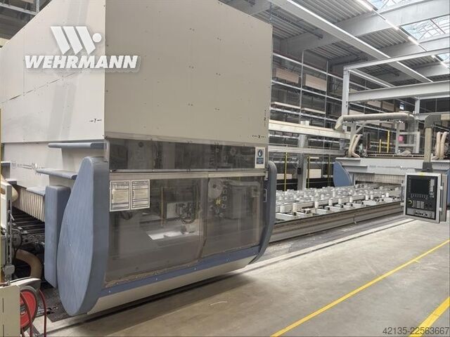 MAKA PM 270 X CNC rezkalni in vrtalni stroj (2012) MAKA PM 270 X
