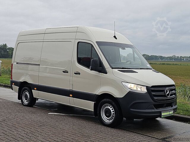 ऊंची छत वाला स्टेशन वैगन MERCEDES-BENZ SPRINTER 311 L2H2 RWD Mbux Airco!