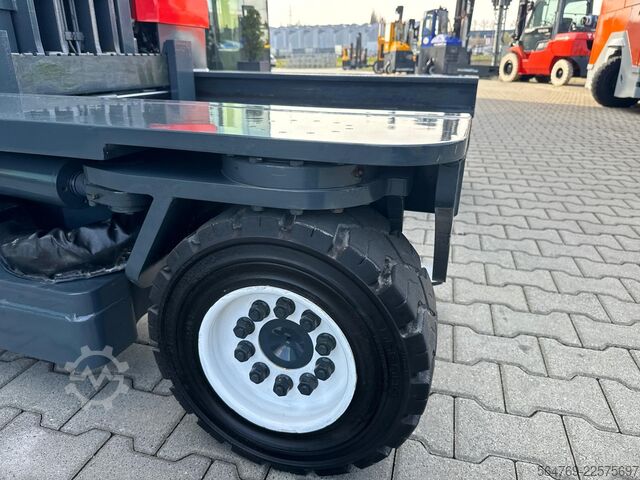 Wózek widłowy czterokierunkowy Combilift C4000 / Diesel /Forks 1400 mm/Perfect