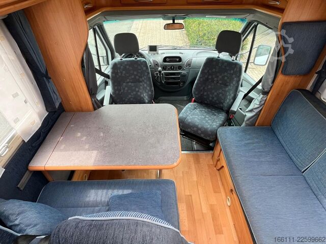 Daļēji integrēta kemperis ADRIA 670 SP - Festbett - Garage - 2 x Klima