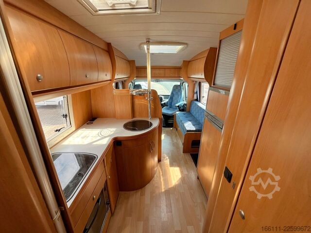 Напівінтегрований кемпер HOBBY 750 GLE - Einzelbetten - Sat/TV - Solar - Klima