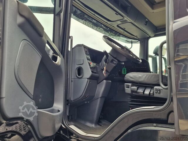 Maleta Scania P280 6x2*4 - Box - Loadlift - Low KM - Steering...