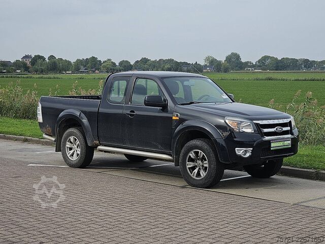 Nhặt lên FORD RANGER 2.5TDCi Wildtrak SC