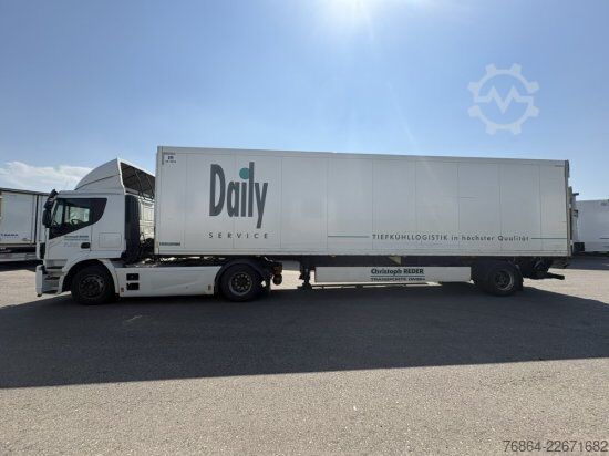 Lastbil och släp IVECO CITY KüHLER, CARRIER 1950 ELEKTROGENERATORBETRIEB üBER SZM,  LADEBORDWAND