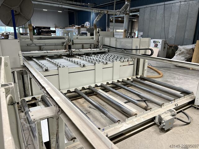 Plattuppdelningssåg med lyftbordsmatning SCM Gabbiani ST 115