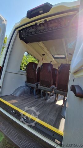 Kleinbus IVECO Daily C35 M1 9 Sitzer sauberes Fahrzeug
