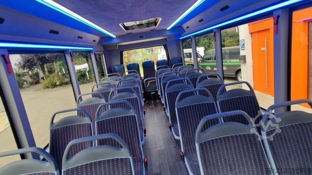 小型客车 MERCEDES-BENZ 30 Sitzer Schulbus Transferbus 519 Stock