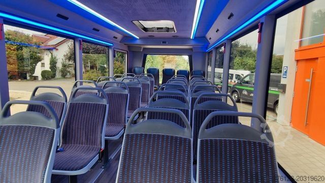 小型客车 MERCEDES-BENZ 30 Sitzer Schulbus Transferbus 519 Stock